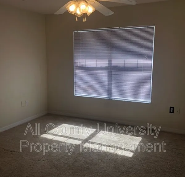 2348 SW 42nd Dr #152 — Photo 8