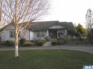 121 Mantle Rd, Sequim, WA 98382