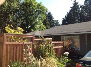 8814 15th Ave NE, Seattle, WA 98115