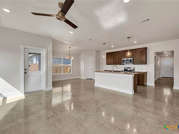 3rd image of 1135 Lexington Dr