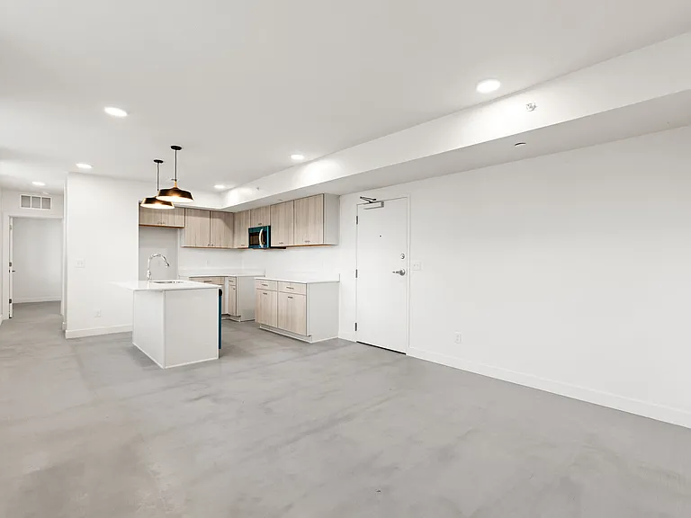 1268 N Locust St #13 — Photo 12