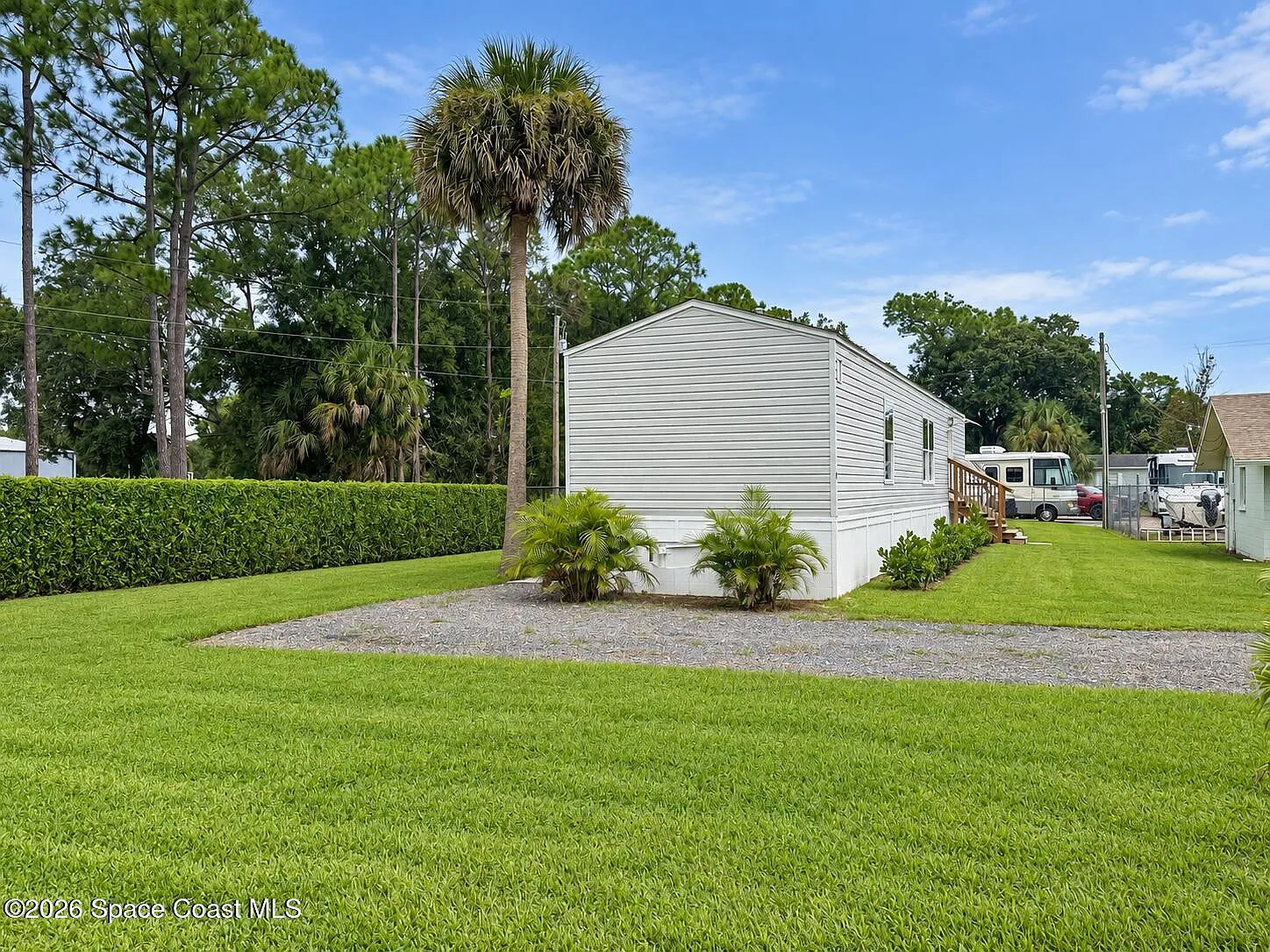 3 bed, 1.5 bath, 840 sqft, $1,925 — Photo 2
