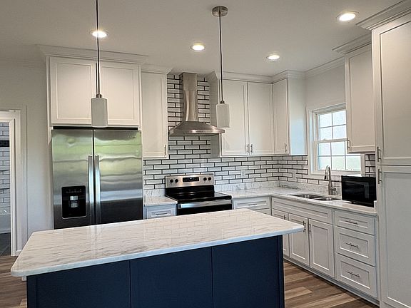 5th image of 707 N Highland Ave