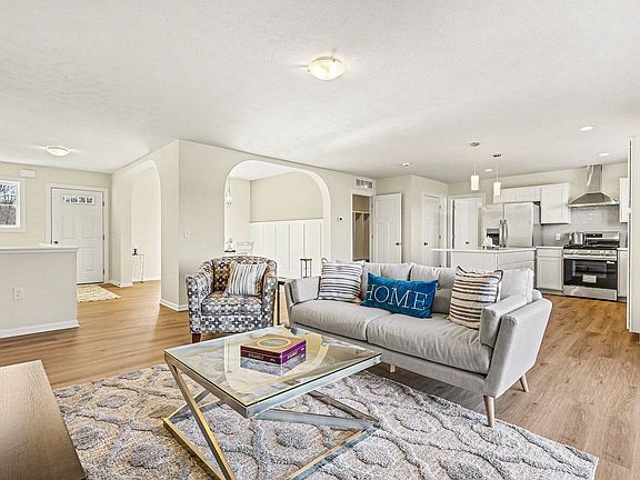 5th image of 2821-14 Mile Rd NE