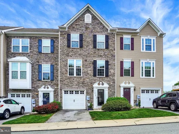 927 Brechin Ln #49, York, PA 17403
