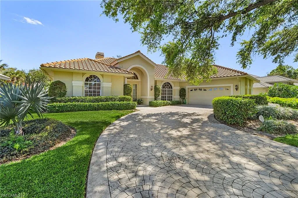 3 bed, 2.0 bath, 2428 sqft, $4,500 — Photo 1