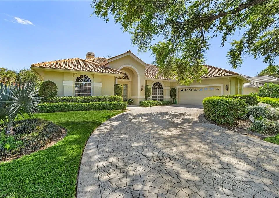 258 Monterey Dr