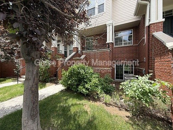 2nd image of 9865 E Idaho St
