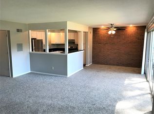 9524 Mission Rd APT 7, Overland Park, KS 66206