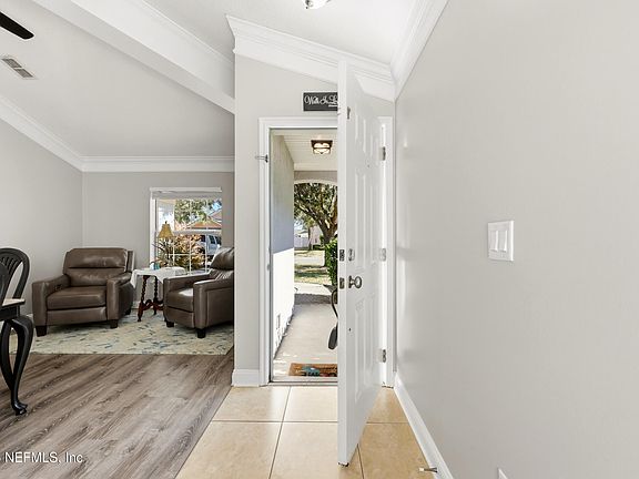 5th image of 1324 WOODLAWN Drive
