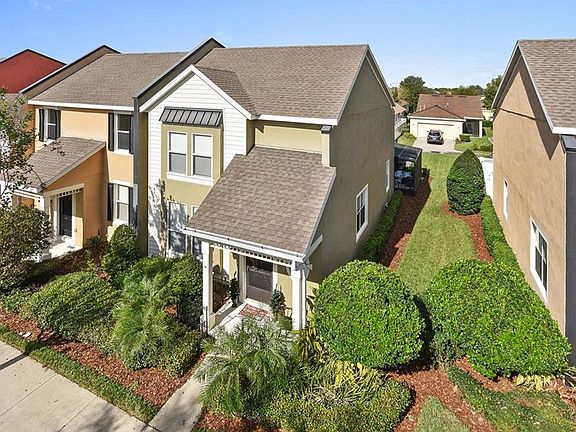 2nd image of 906 Carlyle Ln