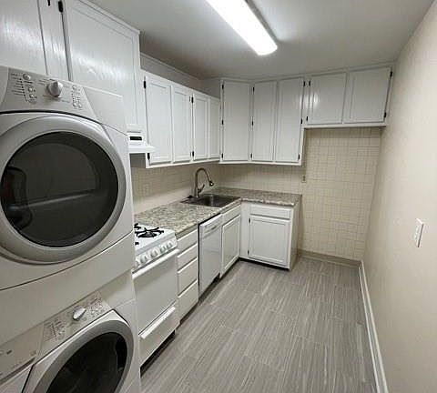 4th image of 2 Little Brook Ln