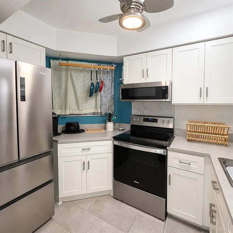 2 bed, 1.5 bath, 730 sqft, $1,950 — Photo 3