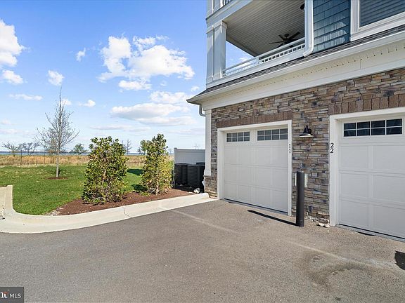 3rd image of 132 Wheelhouse Way #11