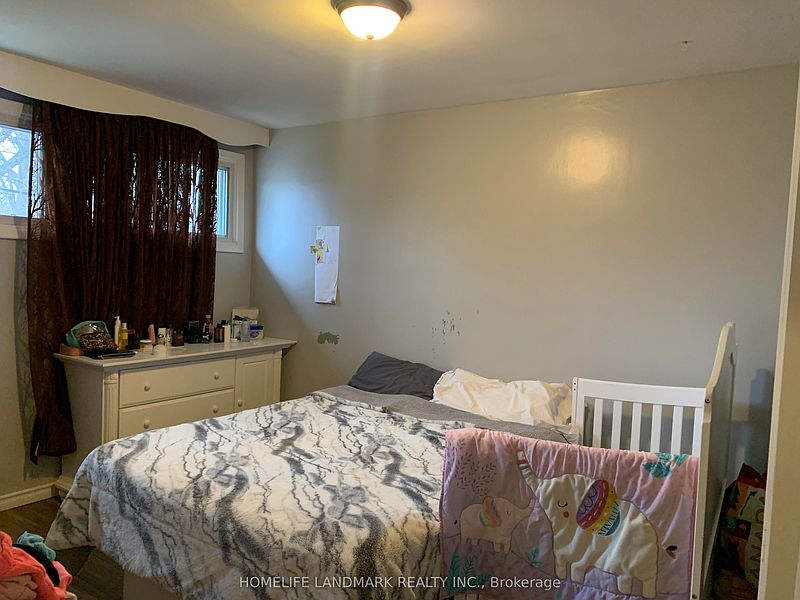 Ajax House for rent - 4 Bedrooms — photo 10