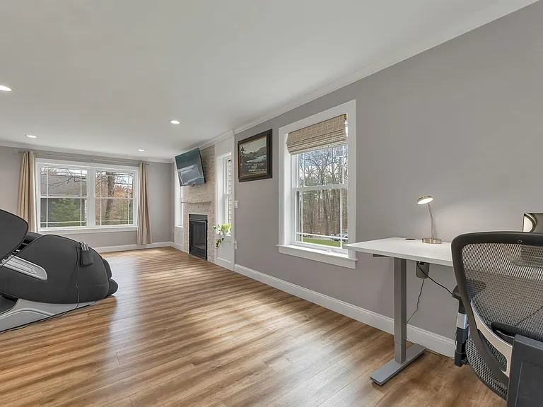 40 Mary Ann Ave — Photo 40