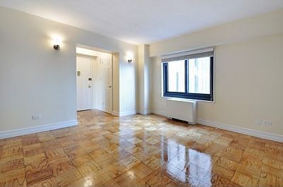 4th image of 11949 Union Tpke APT 10F