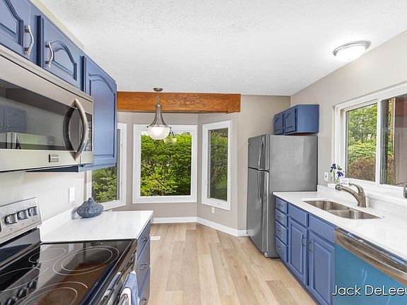 4th image of 551 Gidley Cir #L