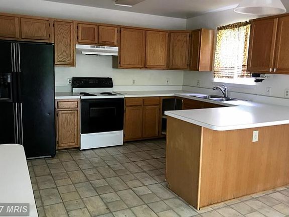 4th image of 3511 Heidi Ln