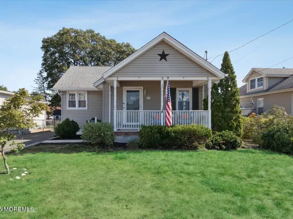 77 Drift Road, Belford, NJ 07718