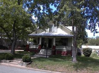 307 NE 8th St, Abilene, KS 67410