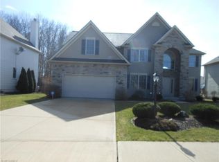 27107 Waterside Dr, Olmsted Township, OH 44138