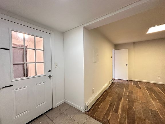 3rd image of 360 Pacific Ave