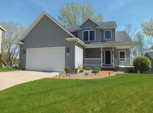 4363 Southfield Pl, Bettendorf, IA 52722