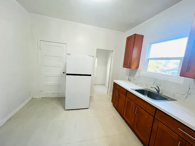 4714 International Blvd — Photo 8