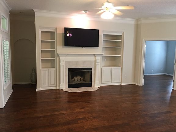 2nd image of 300 Sawmill Ln