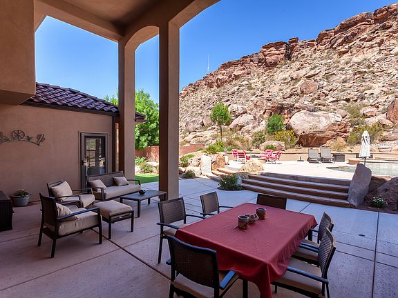 5th image of 2239 E Greystone Dr