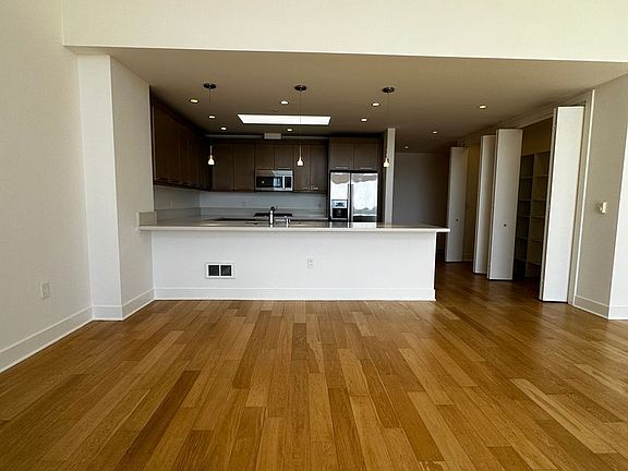 2nd image of 550 18th St APT 508