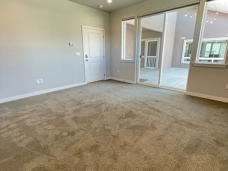 304 E Stanford Ave — Photo 9