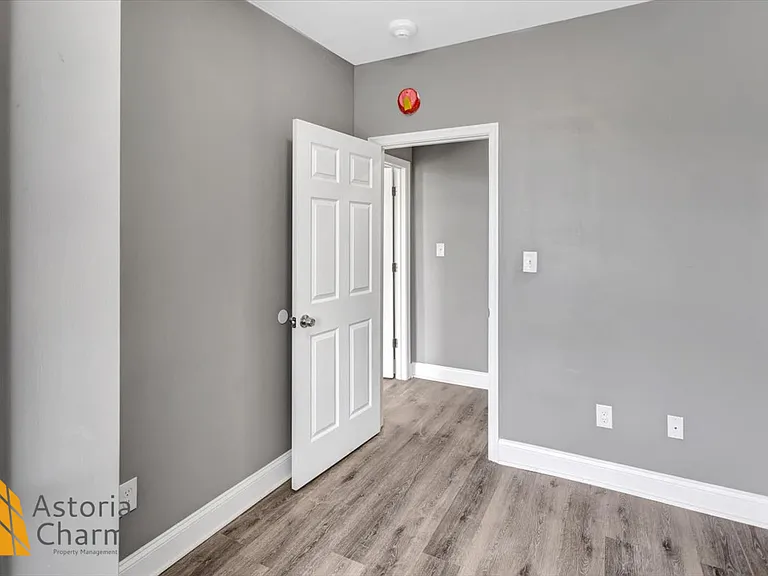 3301 Elgin Ave #303 — Photo 7