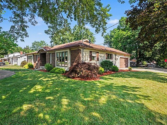 4th image of 171 Sunnybrook Dr SW