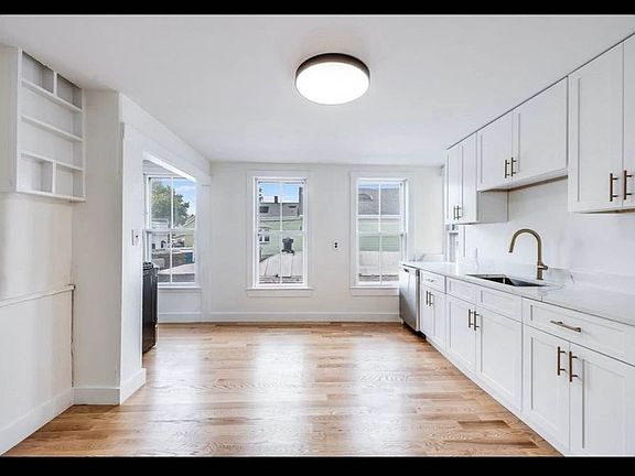 5th image of 52 & 54 Bonair St #3