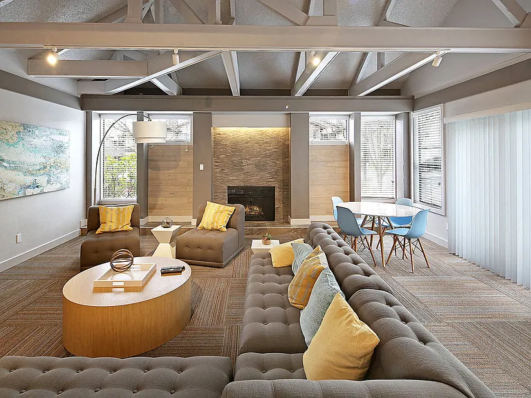 Starboard Apartments — Photo 12