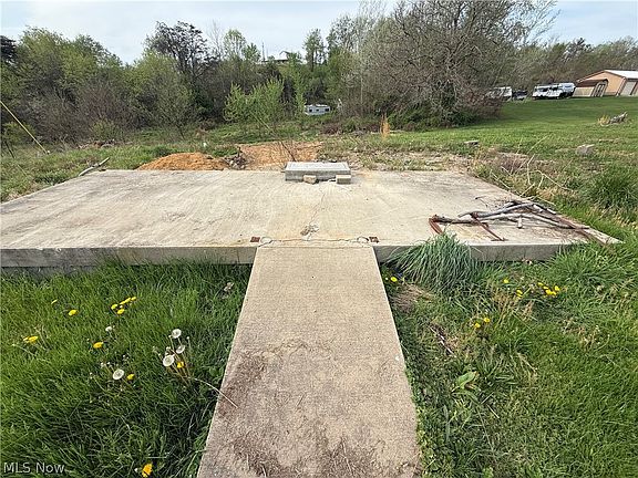 4th image of 42135 W Union Rd