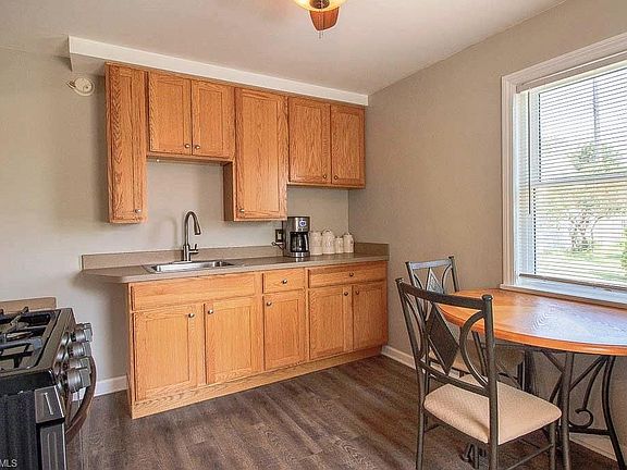5th image of 7412 Orchard Grv