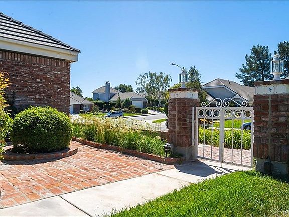 4th image of 26038 Berault Ct