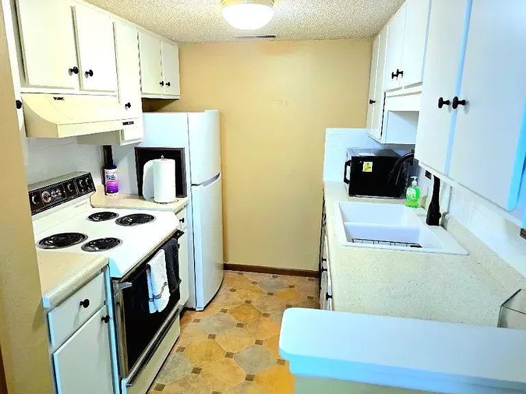 3034 SW Lydia Ave #211 — Photo 10