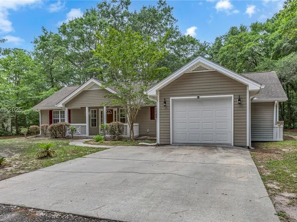 695 Sams Point Rd, Beaufort, SC 29907