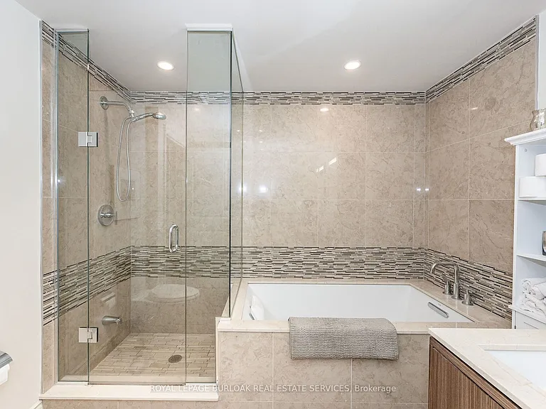 3500 Lakeshore Rd W #503 — Photo 30