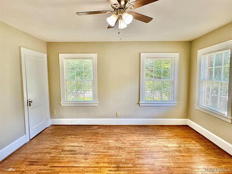 440 E Fairview Ave — Photo 25