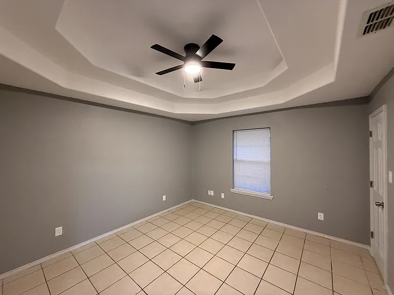 2223 Moonlight Ln #3 — Photo 4