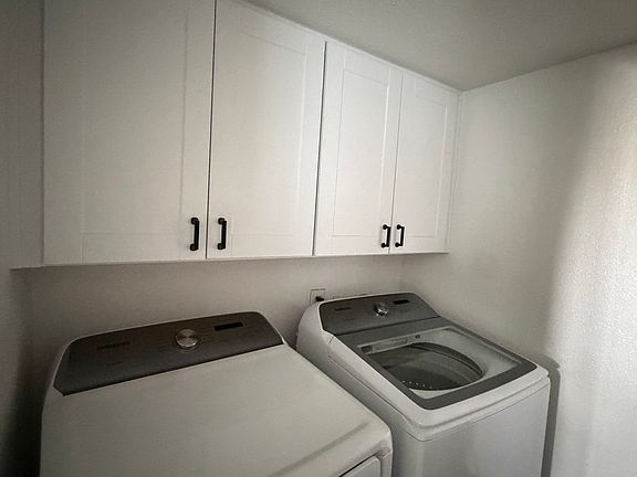 5th image of 2879 E Fairmount Ave