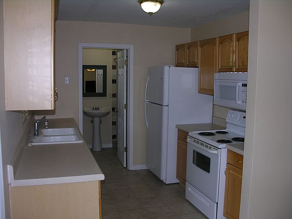 4th image of 2868 E Rainbow Cir