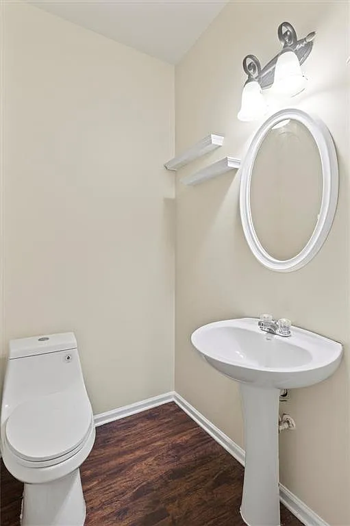 3 bed, 2.5 bath, 1700 sqft, $2,300 — Photo 4