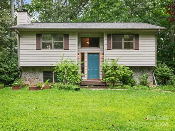 45 Captains Dr, Candler, NC 28715