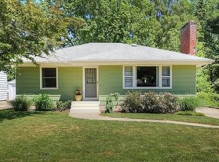 2862 Gerald Ave NE, Grand Rapids, MI 49505